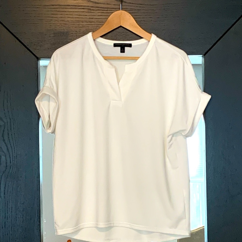 Banana Republic cotton short sleeve blouse. Size S.